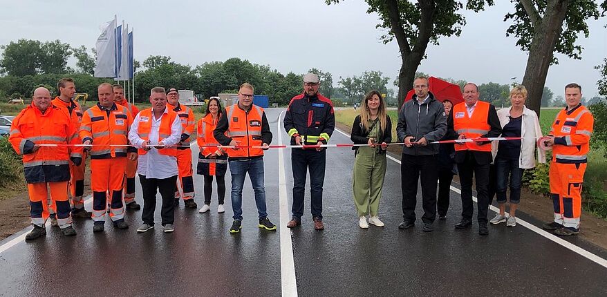 Landkreis Börde / die Kreisstraße Hillersleben Richtung Wedringen ist ab sofort nach der Sanierung wieder für die Nutzung durch den öffentlichen Verkehr freigegeben